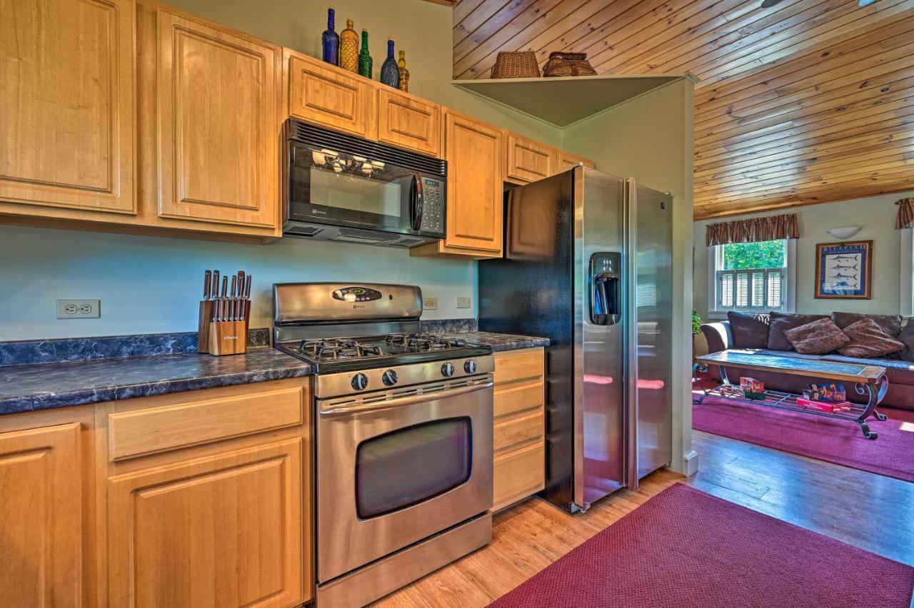 Cozy With Hot Tub And Deck, 10 Mi To Resort! * Stowe