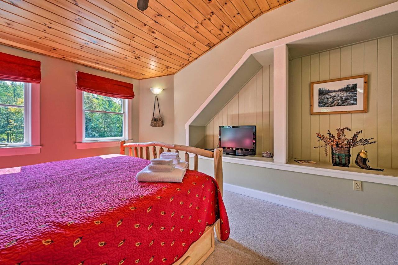 Cozy With Hot Tub And Deck, 10 Mi To Resort!