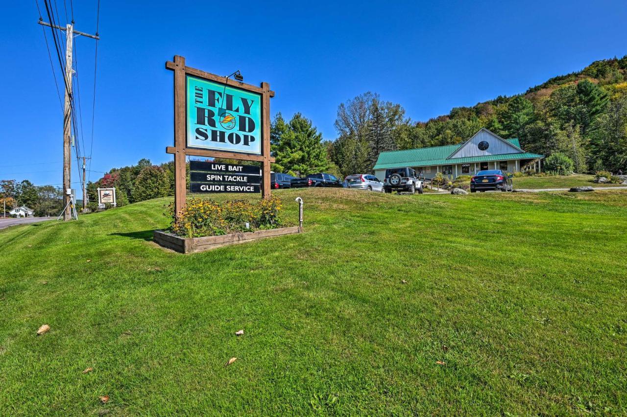 Cozy With Hot Tub And Deck, 10 Mi To Resort! Apartment Stowe